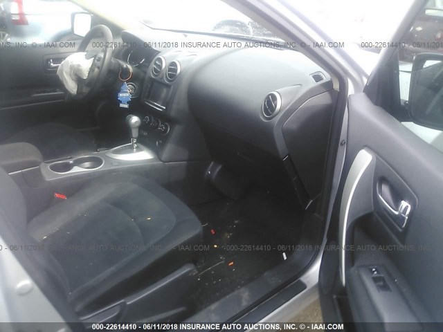 JN8AS5MV1DW628299 - 2013 NISSAN ROGUE S/SV SILVER photo 5