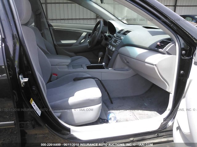 4T4BF3EK8BR113176 - 2011 TOYOTA CAMRY SE/LE/XLE 黑色 照片 5