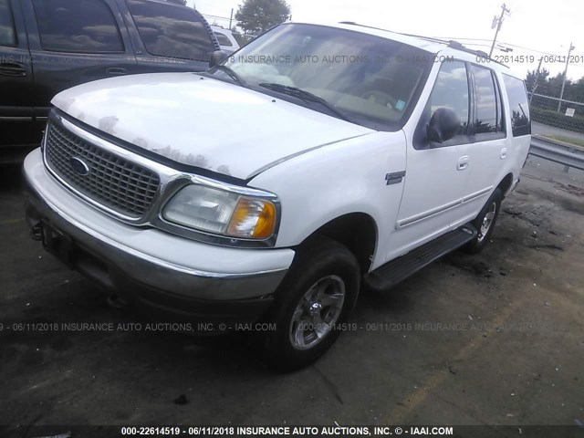 1FMPU16L21LB21019 - 2001 FORD EXPEDITION XLT WHITE photo 2