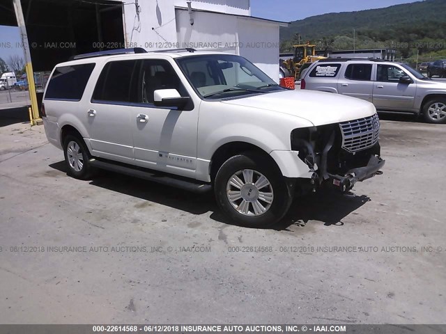 5LMFL28538LJ10704 - 2008 LINCOLN NAVIGATOR L WHITE photo 1