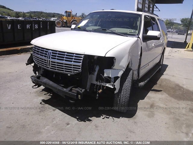 5LMFL28538LJ10704 - 2008 LINCOLN NAVIGATOR L WHITE photo 6
