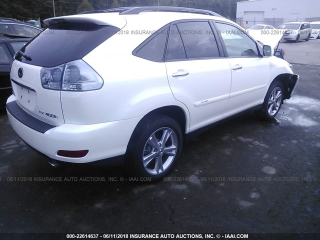 JTJGW31UX82850392 - 2008 LEXUS RX 400H WHITE photo 4