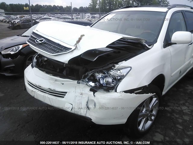 JTJGW31UX82850392 - 2008 LEXUS RX 400H WHITE photo 6