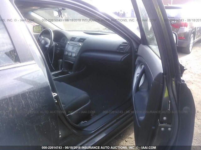 4T1BE46K99U844601 - 2009 TOYOTA CAMRY SE/LE/XLE ნაცრისფერი ფოტო 5