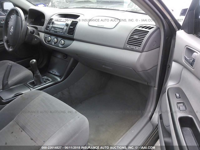 JTDBE32KX63064340 - 2006 TOYOTA CAMRY LE/XLE GRAY photo 5