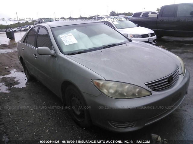 4T1BE30KX5U597456 - 2005 TOYOTA CAMRY LE/XLE/SE Yaşıl foto 1