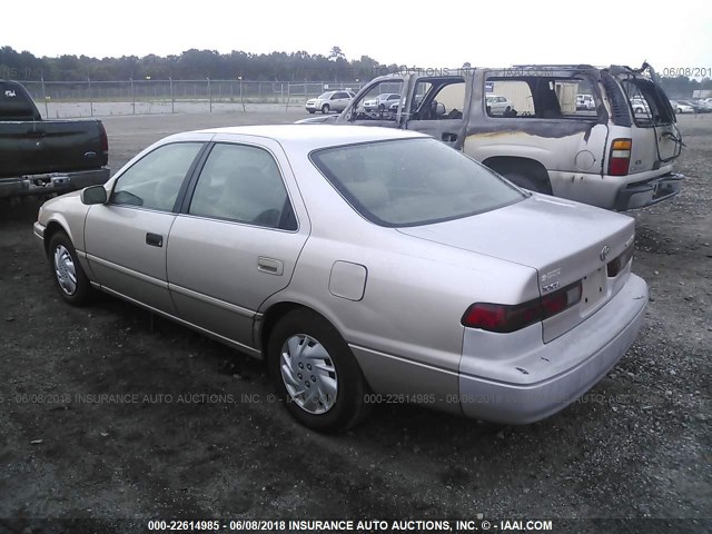 4T1BG22K3WU254278 - 1998 TOYOTA CAMRY CE/LE/XLE TAN photo 3