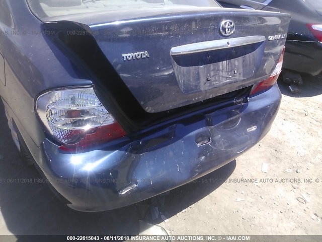 JTDBE32K430191730 - 2003 TOYOTA CAMRY LE/XLE Blau Foto 6
