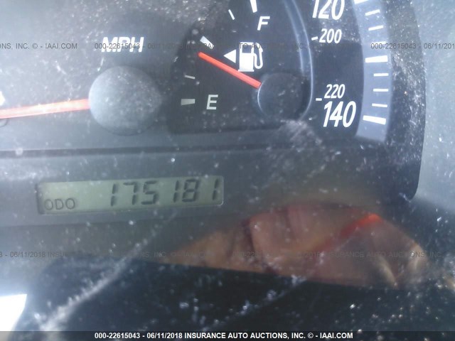 JTDBE32K430191730 - 2003 TOYOTA CAMRY LE/XLE Blau Foto 7