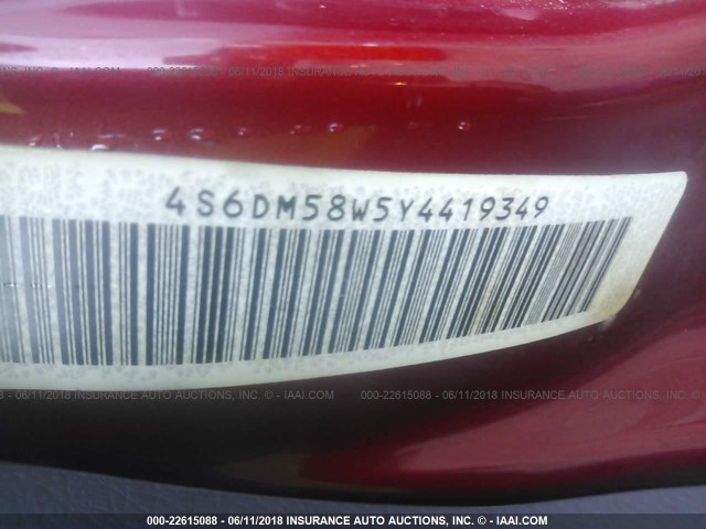 4S6DM58W5Y4419349 - 2000 HONDA PASSPORT EX/LX RED photo 9