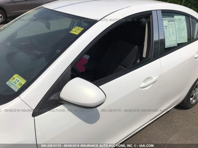 JM1BL1UG0C1518010 - 2012 MAZDA 3 I WHITE photo 6