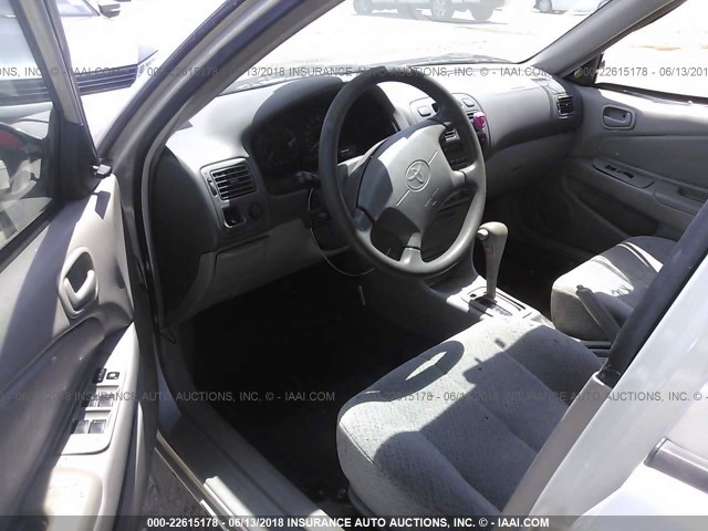1NXBR12E5YZ310108 - 2000 TOYOTA COROLLA VE/CE/LE 银色 照片 5