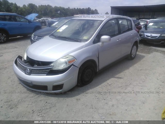 3N1BC13E68L409148 - 2008 NISSAN VERSA S/SL SILVER photo 2