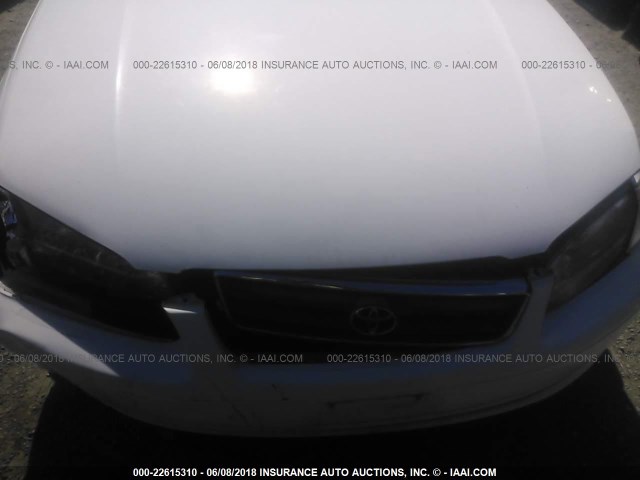 4T1BF22KXYU951632 - 2000 TOYOTA CAMRY LE/XLE Weiß Foto 6
