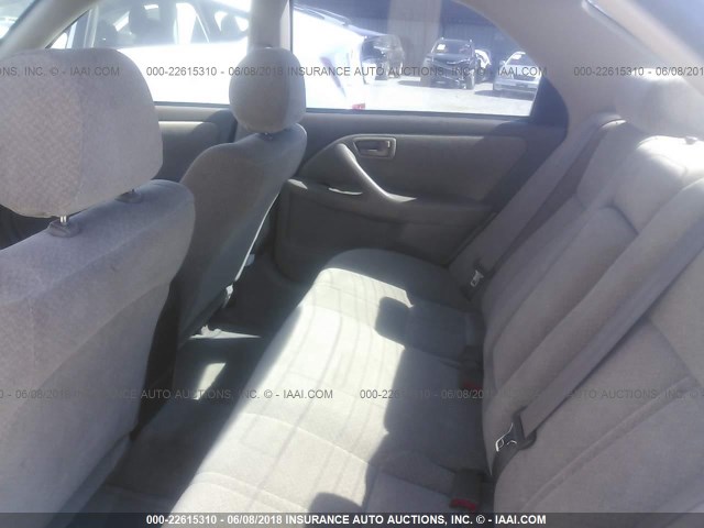 4T1BF22KXYU951632 - 2000 TOYOTA CAMRY LE/XLE Weiß Foto 8