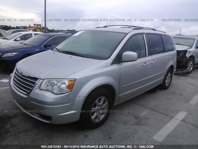 2A4RR5D14AR271190 - 2010 CHRYSLER TOWN & COUNTRY TOURING SILVER photo 2