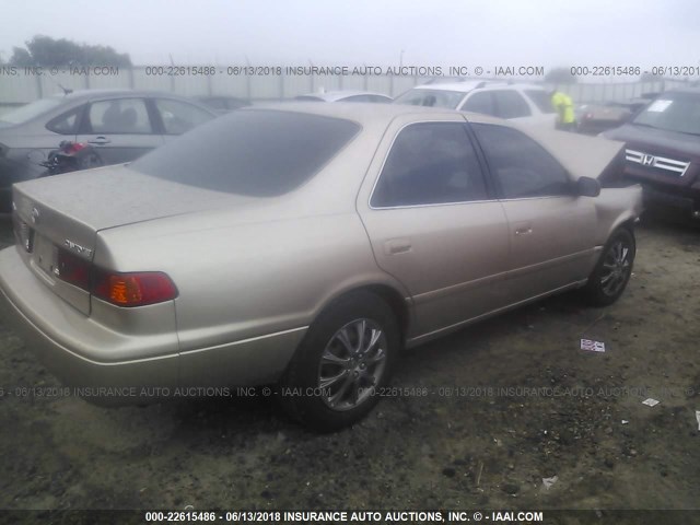 JT2BG22K210599685 - 2001 TOYOTA CAMRY CE/LE/XLE GOLD photo 4
