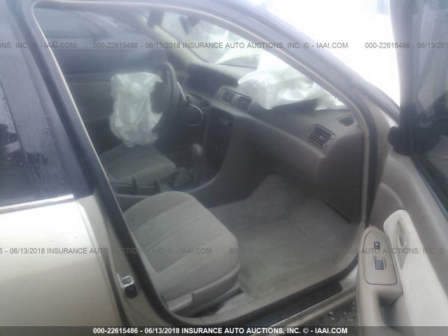 JT2BG22K210599685 - 2001 TOYOTA CAMRY CE/LE/XLE GOLD photo 5