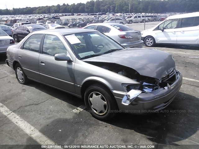 4T1BG22K8XU481662 - 1999 TOYOTA CAMRY CE/LE/XLE 金色 照片 1