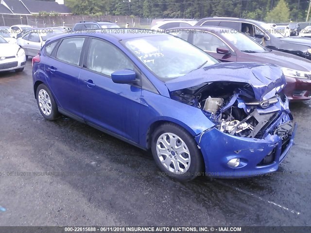 1FAHP3K21CL380733 - 2012 FORD FOCUS SE BLUE photo 1