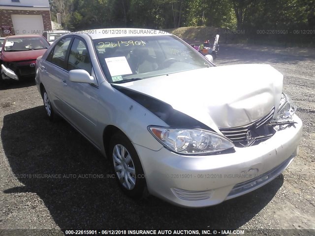4T1BE32K95U413752 - 2005 TOYOTA CAMRY LE/XLE/SE Gümüş foto 1