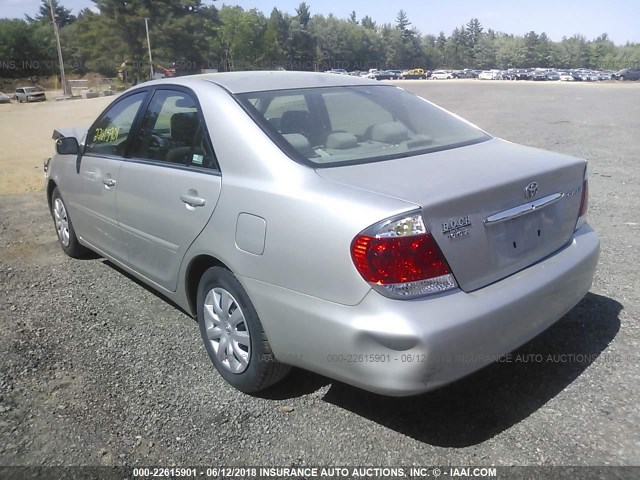 4T1BE32K95U413752 - 2005 TOYOTA CAMRY LE/XLE/SE Gümüş foto 3