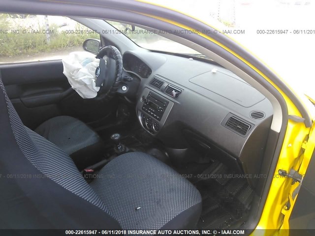 1FAFP31N77W169866 - 2007 FORD FOCUS ZX3/S/SE/SES YELLOW photo 5