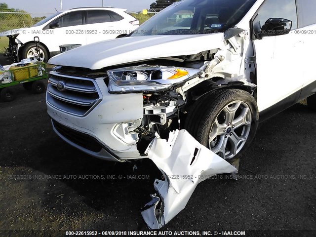 1FMCU0J94HUC78690 - 2017 FORD ESCAPE TITANIUM WHITE photo 6