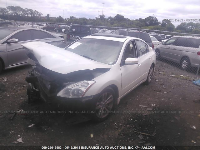 1N4BL2AP7CN539820 - 2012 NISSAN ALTIMA SR WHITE photo 2