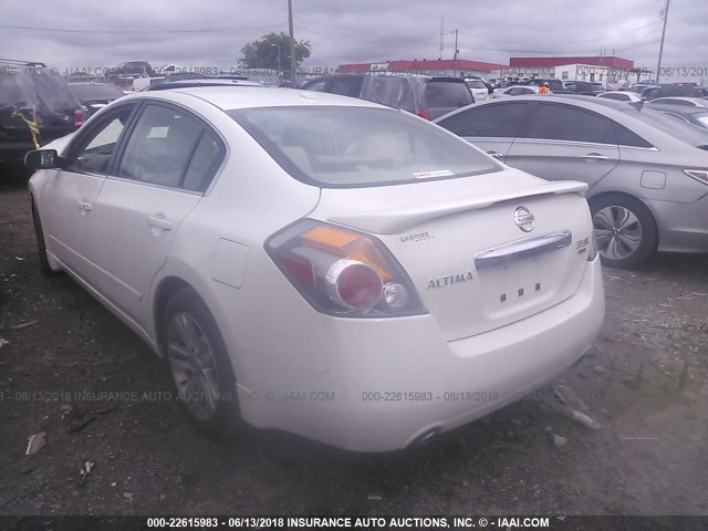 1N4BL2AP7CN539820 - 2012 NISSAN ALTIMA SR WHITE photo 3