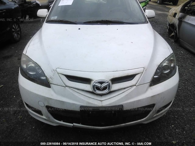 JM1BK344X81149930 - 2008 MAZDA 3 HATCHBACK WHITE photo 6