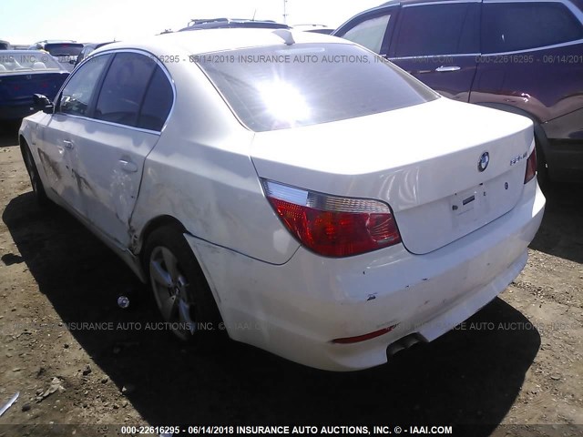 WBANF33567CS40379 - 2007 BMW 525 XI WHITE photo 3