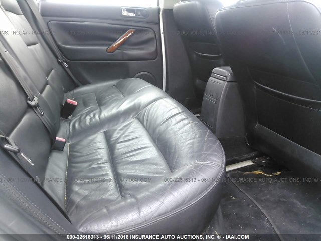 WVWRH63BX4P009124 - 2004 VOLKSWAGEN PASSAT GLX 银色 照片 8