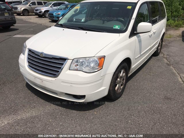 2A8HR54PX8R778121 - 2008 CHRYSLER TOWN & COUNTRY TOURING WHITE photo 2