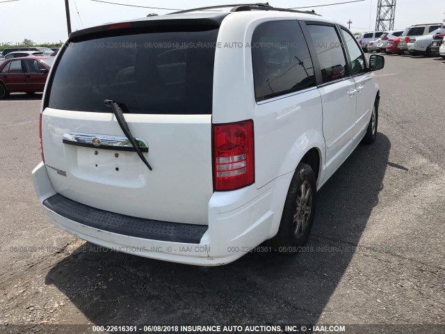 2A8HR54PX8R778121 - 2008 CHRYSLER TOWN & COUNTRY TOURING WHITE photo 4