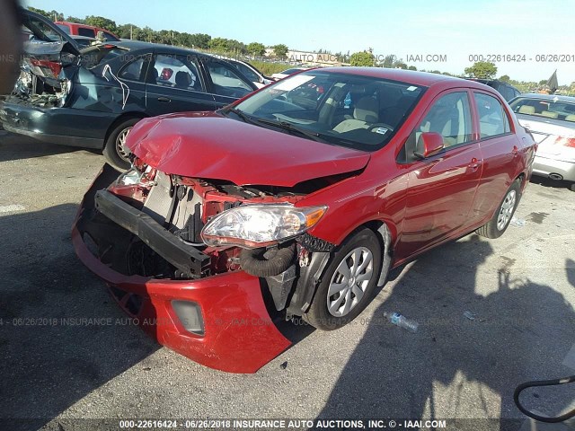 2T1BU4EE2DC009139 - 2013 TOYOTA COROLLA S/LE RED photo 2