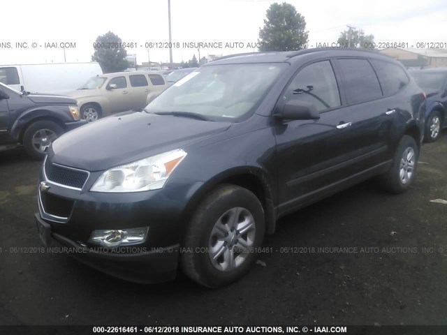 1GNKRFED4CJ354669 - 2012 CHEVROLET TRAVERSE LS GRAY photo 2