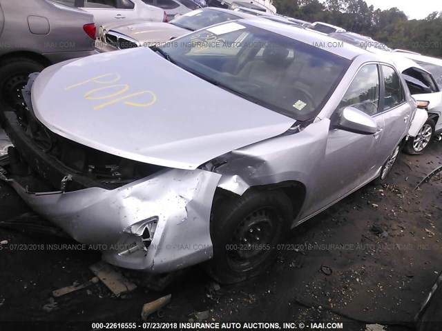 4T4BF1FK3ER443461 - 2014 TOYOTA CAMRY L/SE/LE/XLE SILVER photo 2
