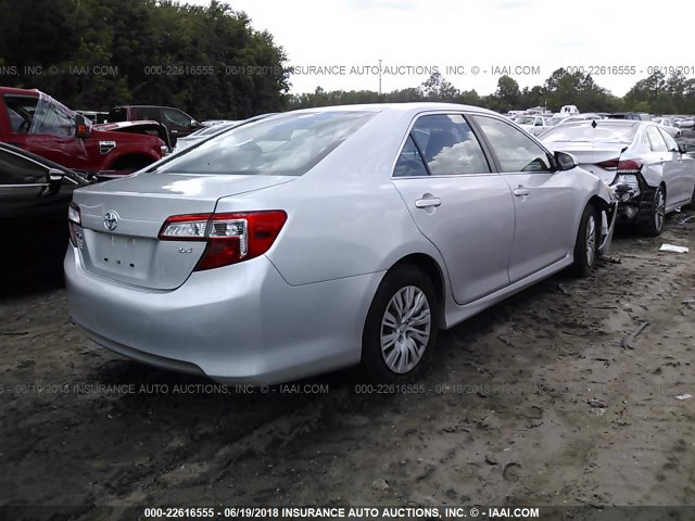 4T4BF1FK3ER443461 - 2014 TOYOTA CAMRY L/SE/LE/XLE 银色 照片 4