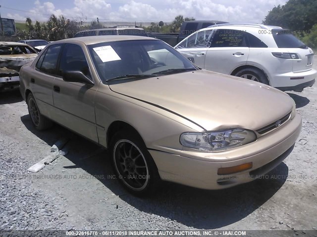 JT2BG12K8T0343399 - 1996 TOYOTA CAMRY DX/LE/XLE GOLD photo 1