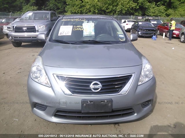 3N1CN7AP3CL915616 - 2012 NISSAN VERSA S/SV/SL SILVER photo 6