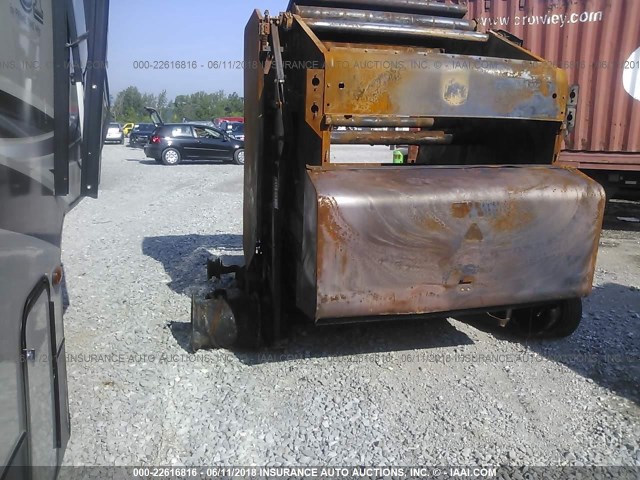 NA - 2003 JOHN DEERE BALER  Неизвестный фото 3