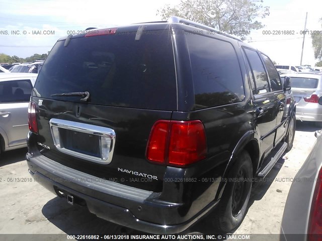 5LMFU27R13LJ44702 - 2003 LINCOLN NAVIGATOR BLACK photo 4