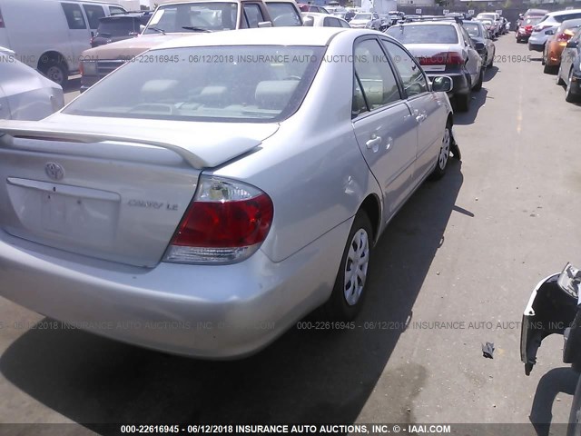 4T1BE32K05U576712 - 2005 TOYOTA CAMRY LE/XLE/SE 银色 照片 4