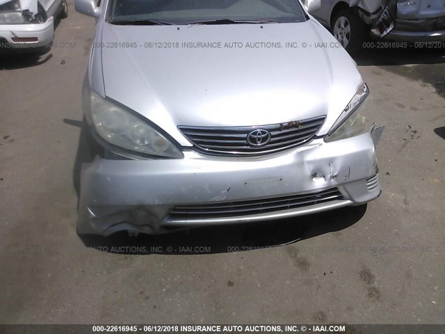 4T1BE32K05U576712 - 2005 TOYOTA CAMRY LE/XLE/SE 银色 照片 6