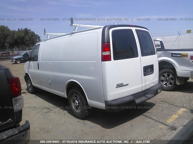 1GCFG15X771142660 - 2007 CHEVROLET EXPRESS G1500  WHITE photo 3