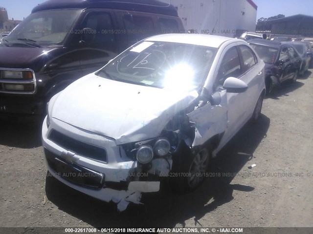 1G1JC5SG0D4230678 - 2013 CHEVROLET SONIC LT WHITE photo 2