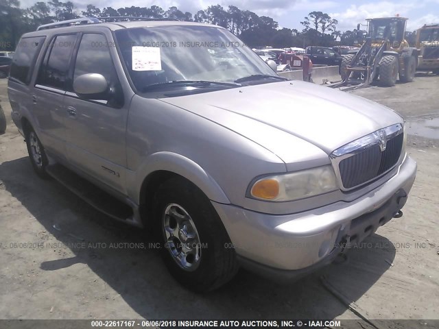 5LMPU28AXYLJ07930 - 2000 LINCOLN NAVIGATOR GRAY photo 1