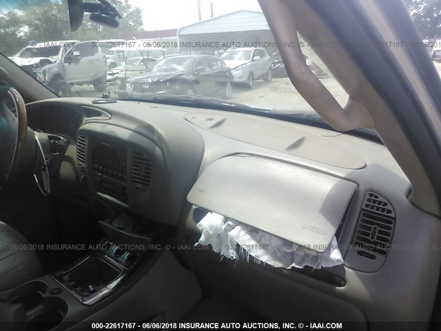 5LMPU28AXYLJ07930 - 2000 LINCOLN NAVIGATOR GRAY photo 5