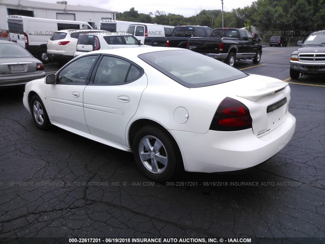 2G2WP552871195233 - 2007 PONTIAC GRAND PRIX WHITE photo 3